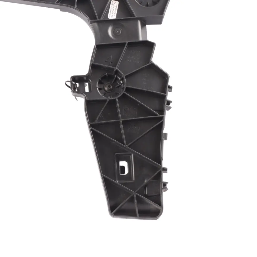 Sección Guía Soporte Parachoques Trasero Inferior Derecho para Audi A6 C8 con número de pieza 4K5807454 Audi A6 C8 Sección Guía Soporte Parachoques Trasero Inferior Derecho - SKU 4K5807454 - Número de pieza 4K5807454