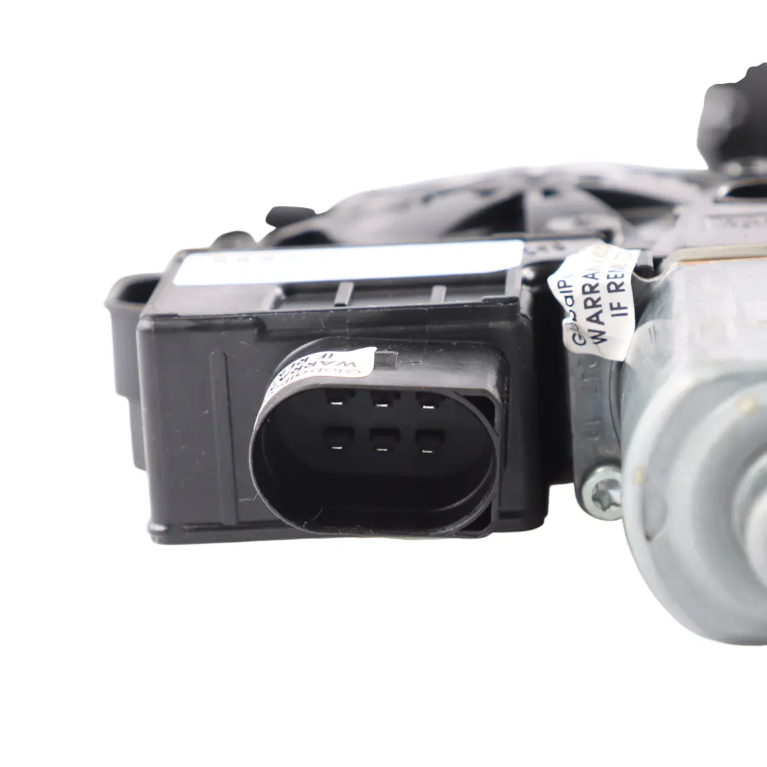 Parcel Shelf Mechanism Drive Motor Unit Rear Tailgate to Audi A6 C8 Avant with Part number 4K9863560 Audi A6 C8 Avant Parcel Shelf Mechanism Drive Motor Unit Rear Tailgate - SKU 4K9863560 - Part number 4K9863560