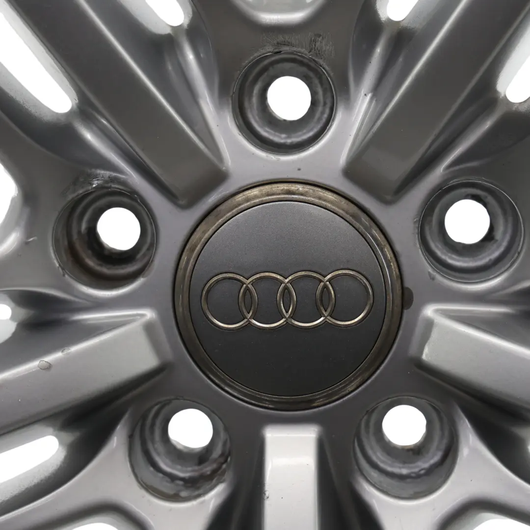 Cerchio In Lega Argento 21" A Raggi Stellati 10J ET:44 per Audi Q7 4L con numero di parte 4L0601025BH Audi Q7 4L Cerchio In Lega Argento 21" A Raggi Stellati 10J ET:44 - SKU 4L0601025BH-4 - Numero di parte 4L0601025BH