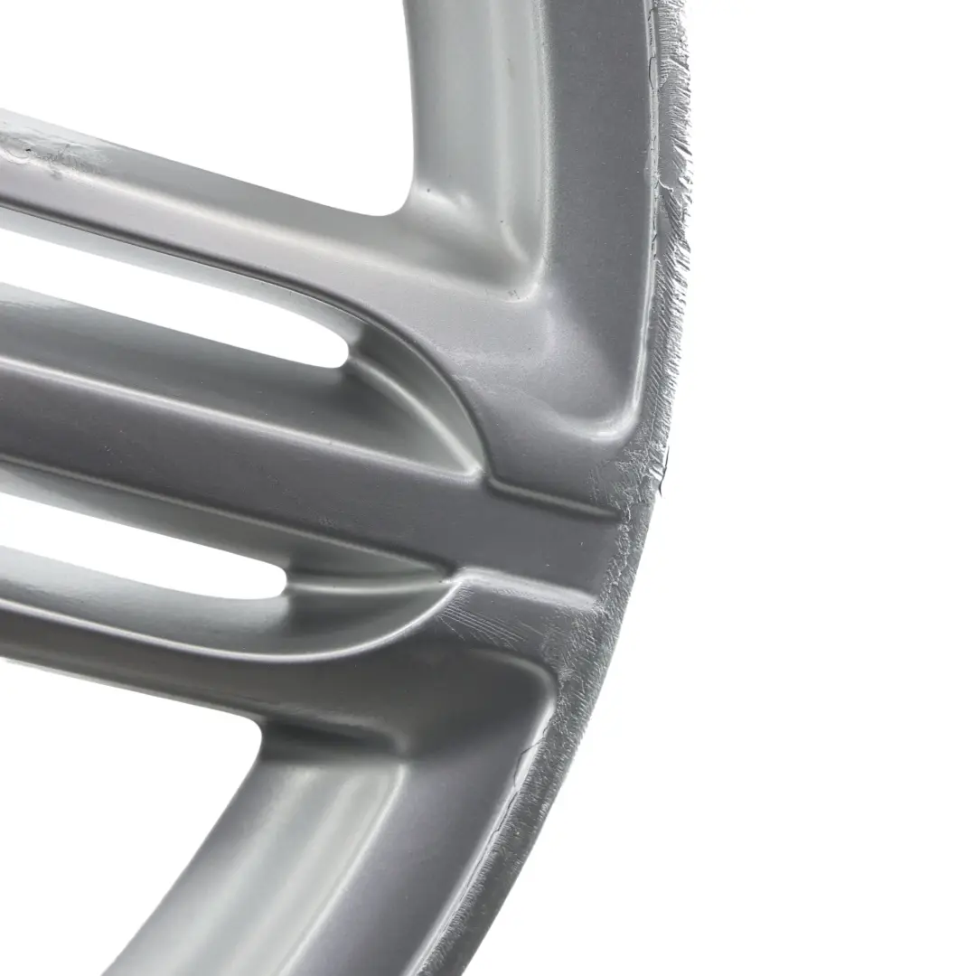 Srebrna Felga Aluminiowa 21" Star Spoke 10J ET:44 do Audi Q7 4L o numerze 4L0601025BH Audi Q7 4L Srebrna Felga Aluminiowa 21" Star Spoke 10J ET:44 - SKU 4L0601025BH-4 - Numer Części 4L0601025BH