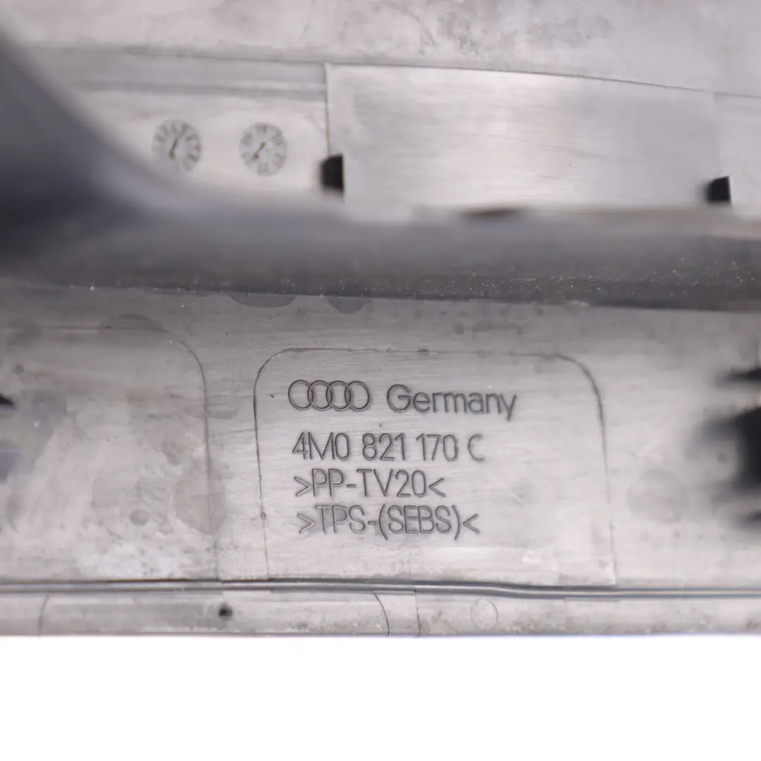 4M Front Wing End Seal Cover Panel Trim Right O/S to Audi Q7 with Part number 4M0821170C Audi Q7 4M Front Wing End Seal Cover Panel Trim Right O/S - SKU 4M0821170C - Part number 4M0821170C