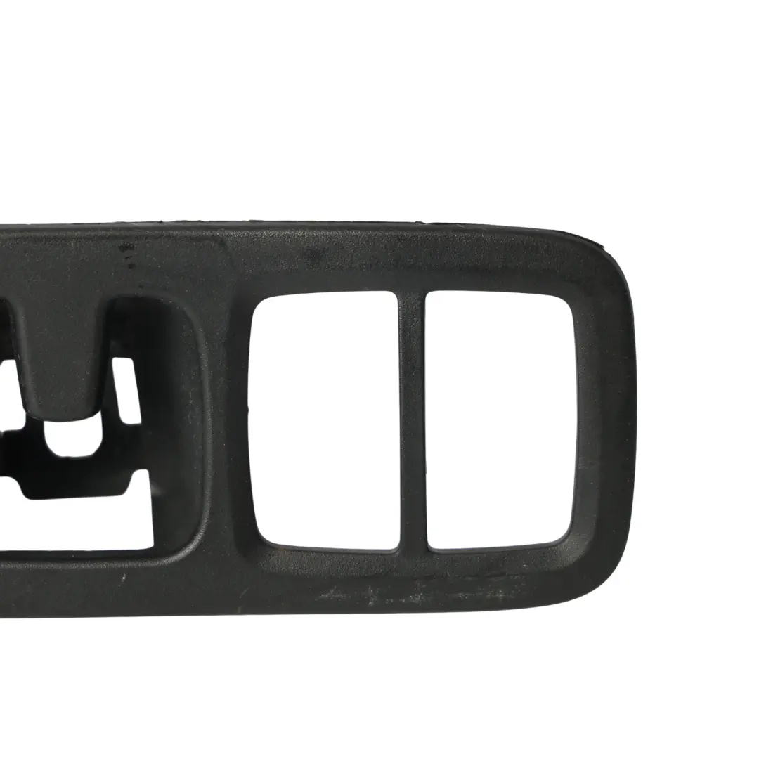 Audi Q7 4M Marco Carcasa Interruptor Maletero Negro - SKU 4M0863365A - Número de pieza 4M0863365A