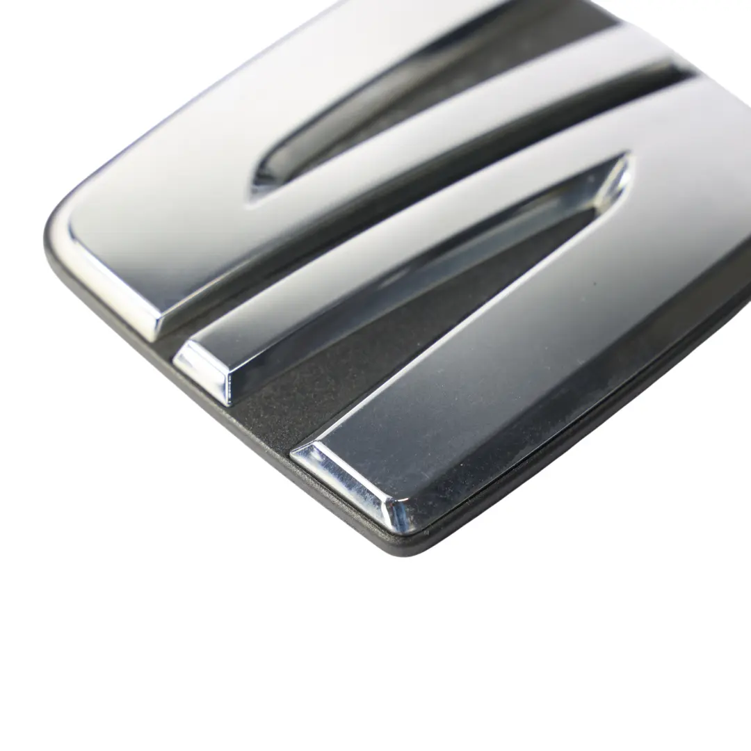 Seat Arona KJ7 Heckklappen Emblem Logo - SKU 575853630D - Teilenummer 575853630D