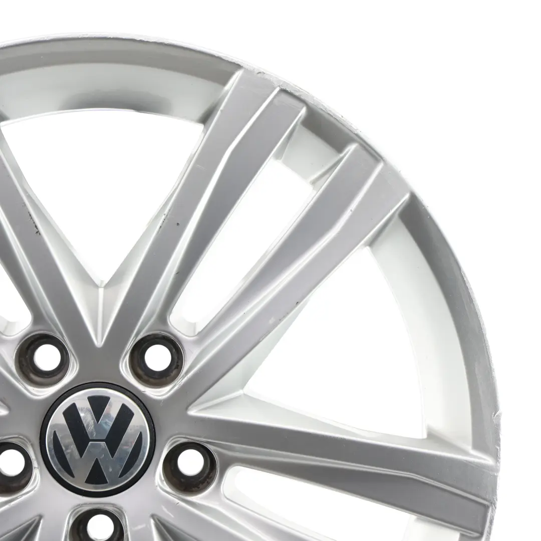 Jante En Alliage Argentée 17" 7J ET:54 pour Volkswagen Jetta à propos du numéro de pièce 5C0601025AN Volkswagen Jetta Jante En Alliage Argentée 17" 7J ET:54 - SKU 5C0601025AN-2 - Numéro de pièce 5C0601025AN
