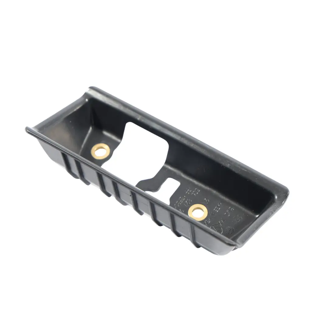 Tapa Soporte Tirador Tapa Maletero para Volkswagen Jetta A6 con número de pieza 5C6827229A Volkswagen Jetta A6 Tapa Soporte Tirador Tapa Maletero - SKU 5C6827229A - Número de pieza 5C6827229A