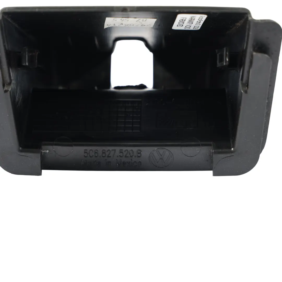 Boot Lid Lock Latch Cover para Volkswagen Jetta A6 con número de pieza 5C6827520B Volkswagen Jetta A6 Boot Lid Lock Latch Cover - SKU 5C6827520B - Número de pieza 5C6827520B