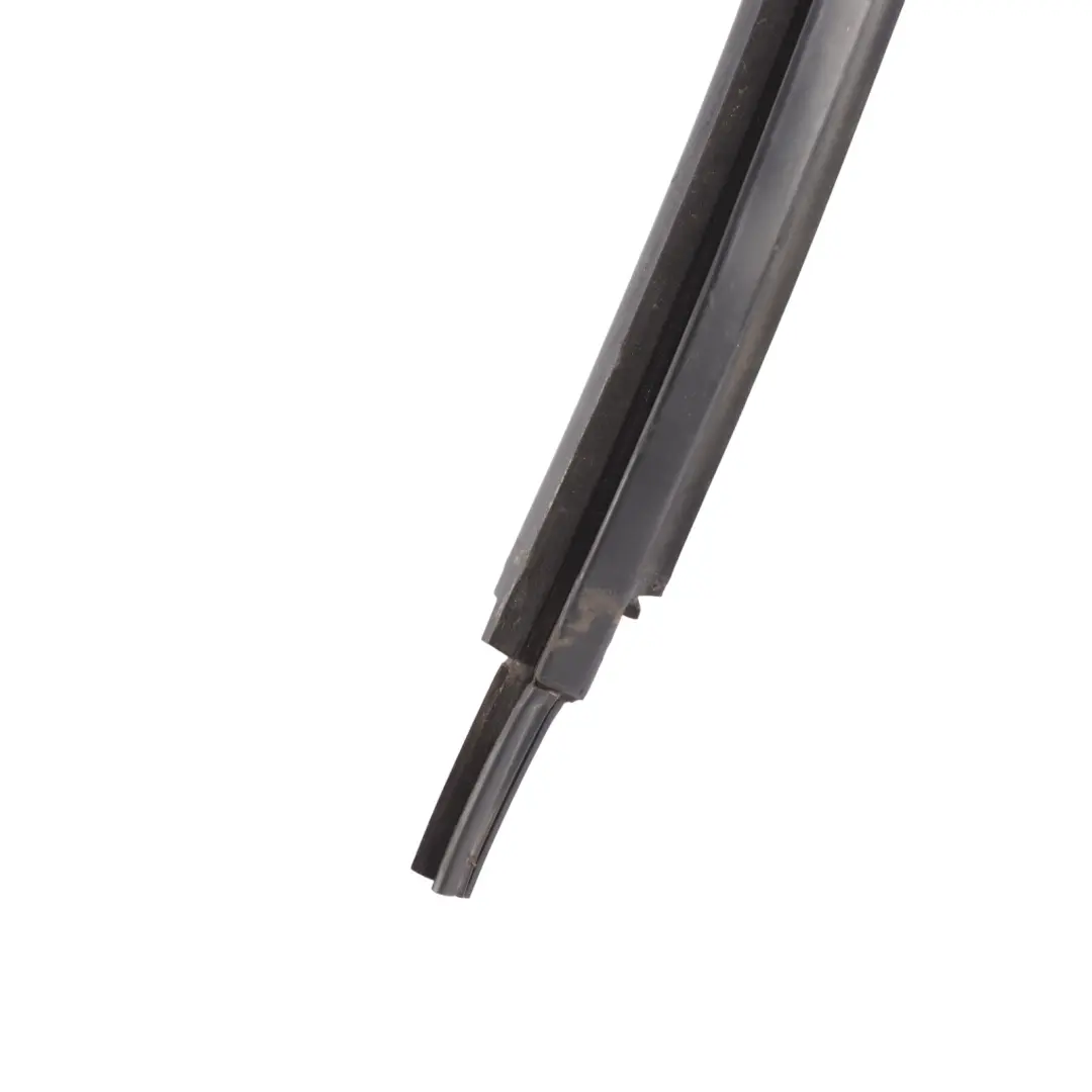 Mk4 Front Door Seal Window Guide Gasket Left N/S to VW Volkswagen Jetta with Part number 5C6837431 VW Volkswagen Jetta Mk4 Front Door Seal Window Guide Gasket Left N/S - SKU 5C6837431 - Part number 5C6837431