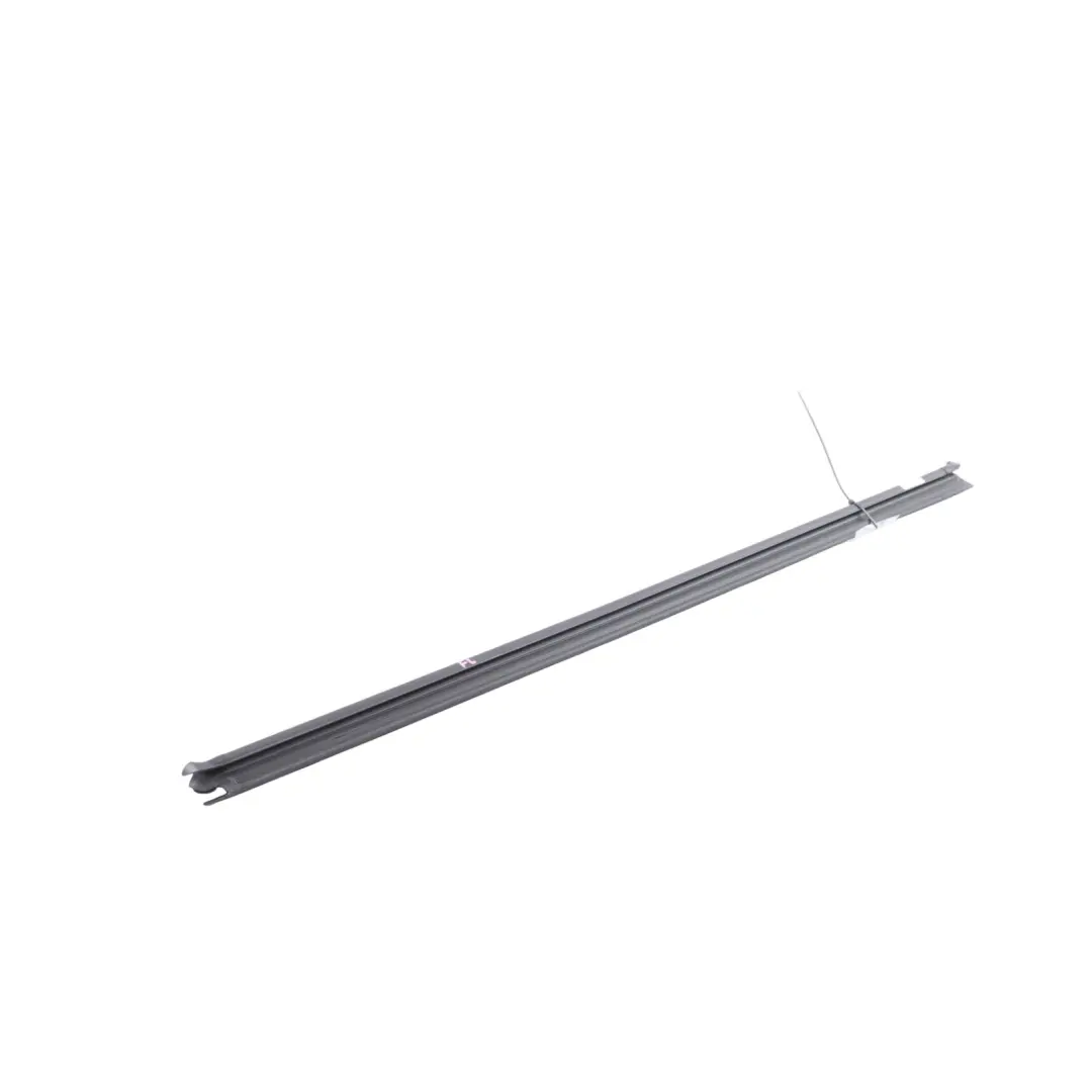 Guarnizione Gomma Finestrino Anteriore Sinistro per Volkswagen Jetta A6 con numero di parte 5C6837479 Volkswagen Jetta A6 Guarnizione Gomma Finestrino Anteriore Sinistro - SKU 5C6837479 - Numero di parte 5C6837479