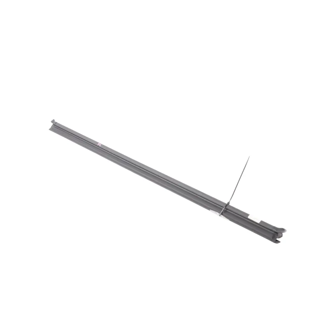 Guarnizione Gomma Finestrino Anteriore Sinistro per Volkswagen Jetta A6 con numero di parte 5C6837479 Volkswagen Jetta A6 Guarnizione Gomma Finestrino Anteriore Sinistro - SKU 5C6837479 - Numero di parte 5C6837479