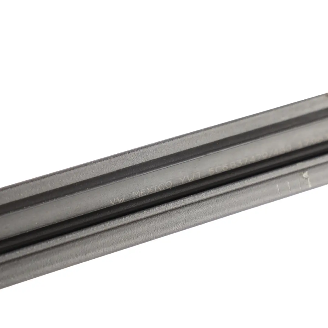 Window Aperture Seal Inner Front Right O/S to Volkswagen Jetta A6 with Part number 5C6837480 Volkswagen Jetta A6 Window Aperture Seal Inner Front Right O/S - SKU 5C6837480 - Part number 5C6837480