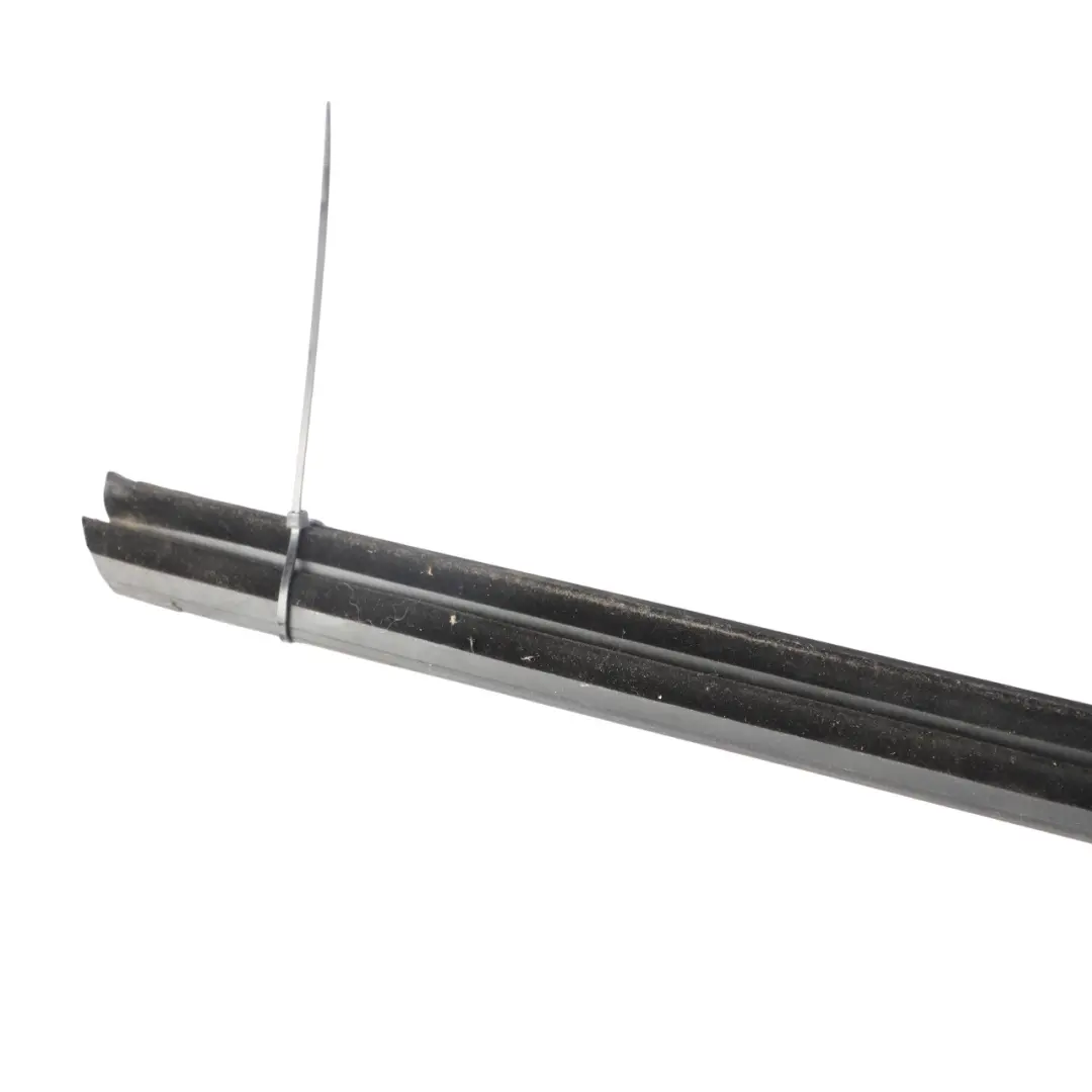 Volkswagen Jetta A6 Window Aperture Seal Inner Front Right O/S - SKU 5C6837480 - Part number 5C6837480