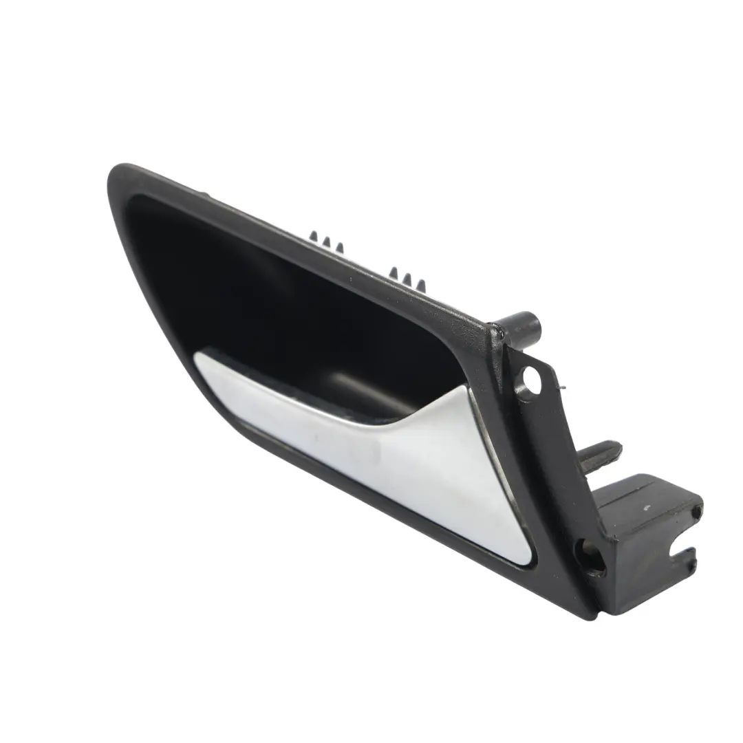 Trasera Derecha Tirador Interior Titan Negro para Volkswagen Jetta A6 con número de pieza 5C6839114B Volkswagen Jetta A6 Trasera Derecha Tirador Interior Titan Negro - SKU 5C6839114B - Número de pieza 5C6839114B