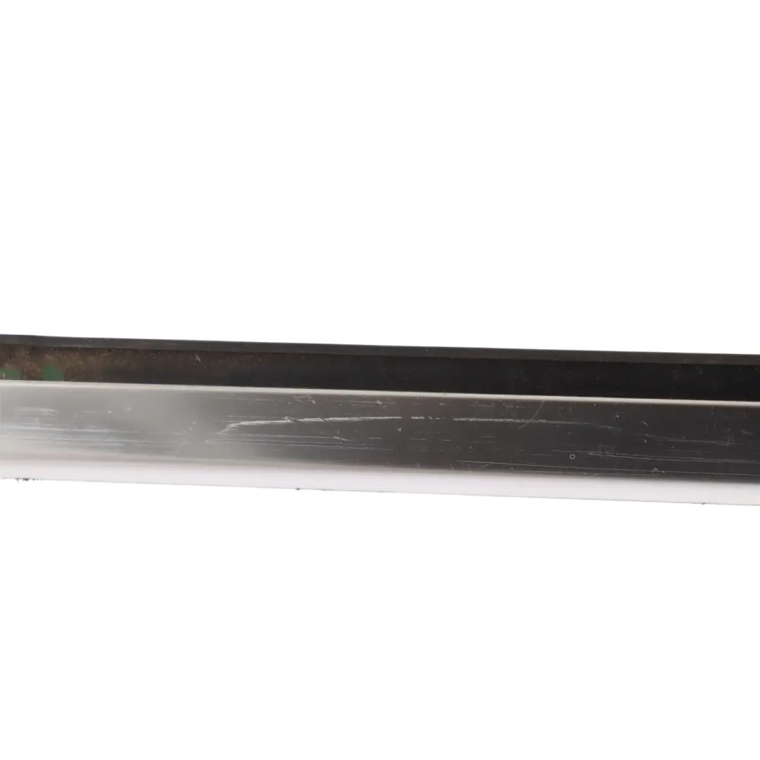 Volkswagen Jetta MK4 Guarnizione Vetro Porta Post Cromata Sinistra - SKU 5C6839475B - Numero di parte 5C6839475B