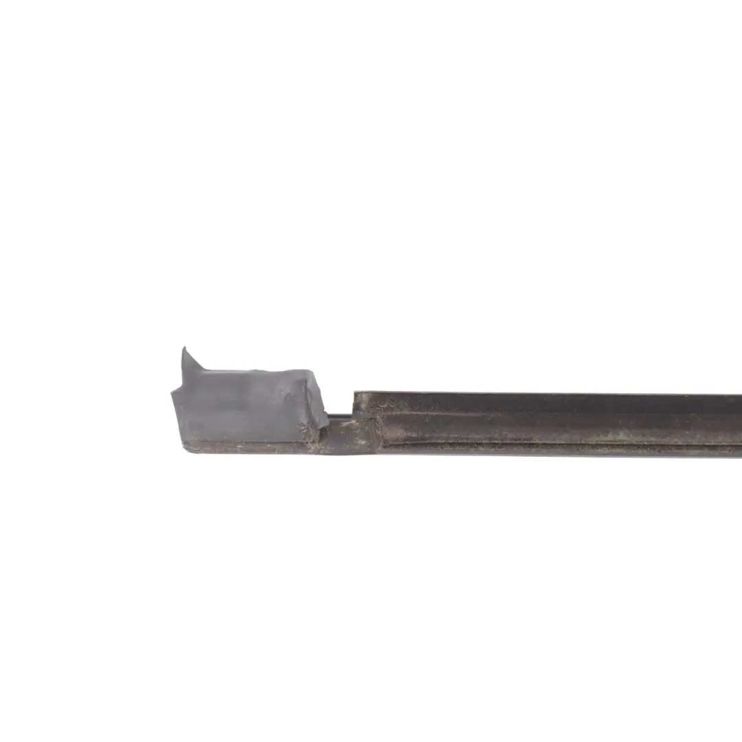 Volkswagen Jetta MK4 Guarnizione Vetro Porta Post Cromata Sinistra - SKU 5C6839475B - Numero di parte 5C6839475B