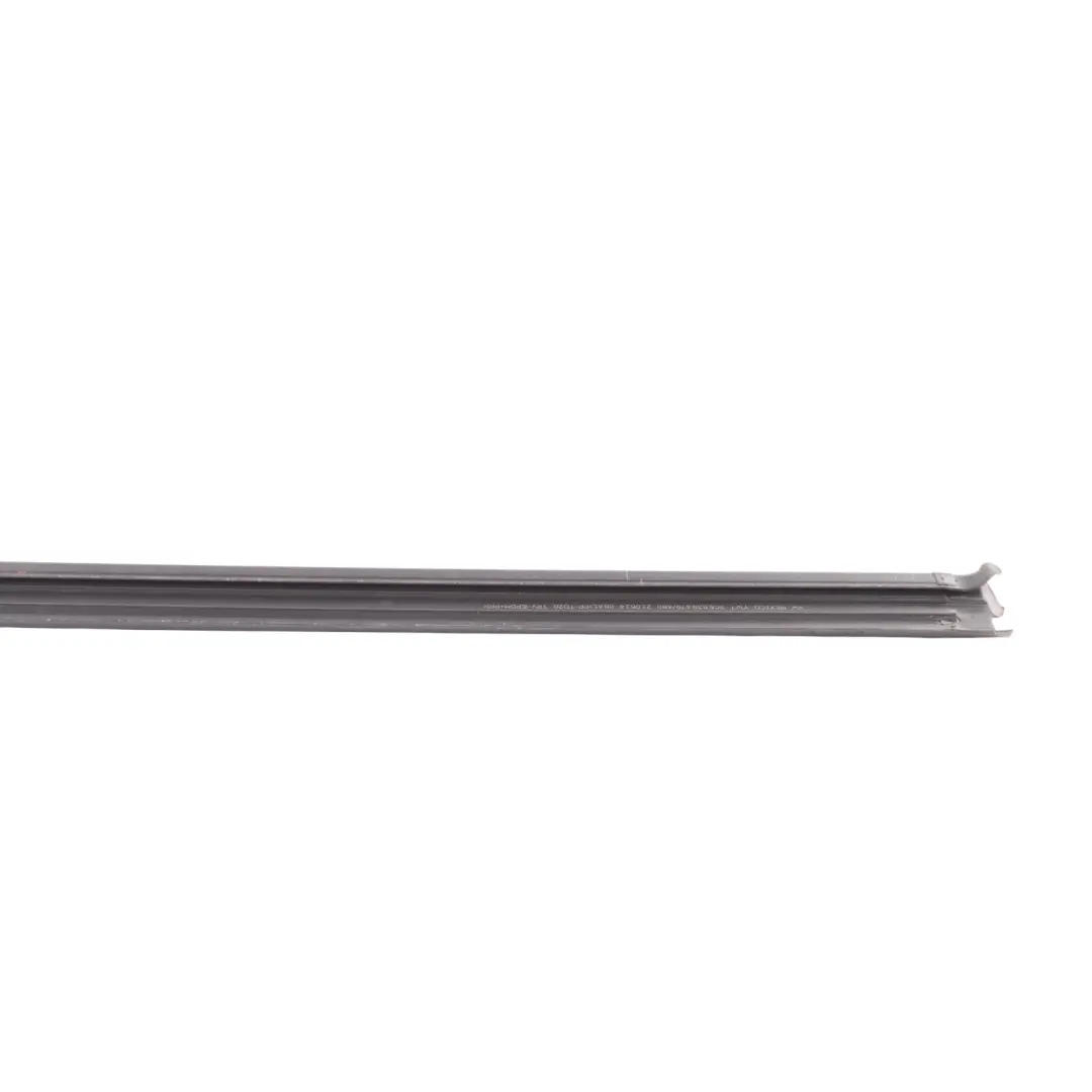 Volkswagen Jetta A6 MK6 Joint Bande Vitre Porte Arrière Gauche - SKU 5C6839479 - Numéro de pièce 5C6839479