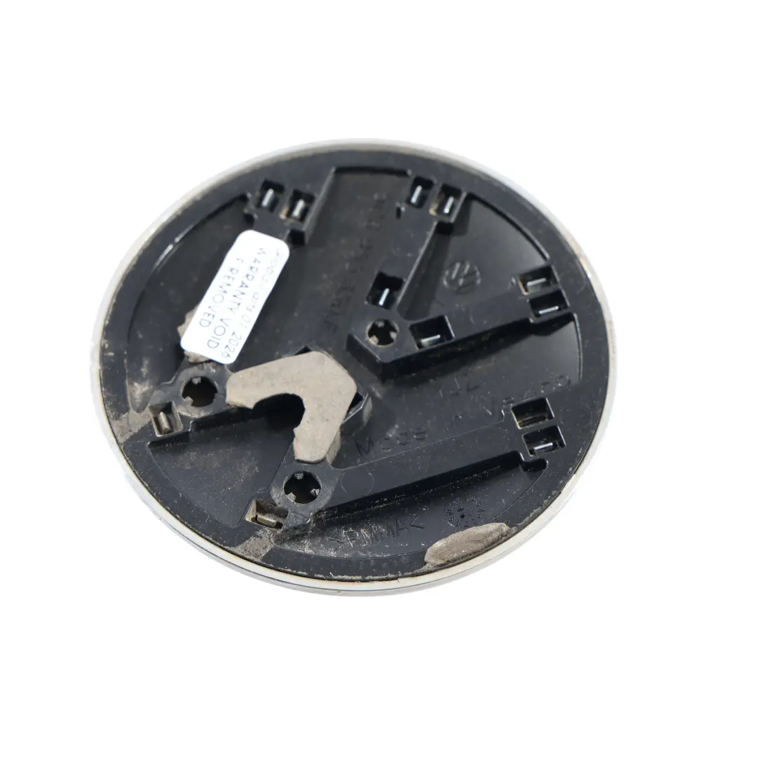 Tapa Trasera Emblema Bota Logo Cromo Negro para Volkswagen Jetta A6 con número de pieza 5C6853630F Volkswagen Jetta A6 Tapa Trasera Emblema Bota Logo Cromo Negro - SKU 5C6853630F - Número de pieza 5C6853630F