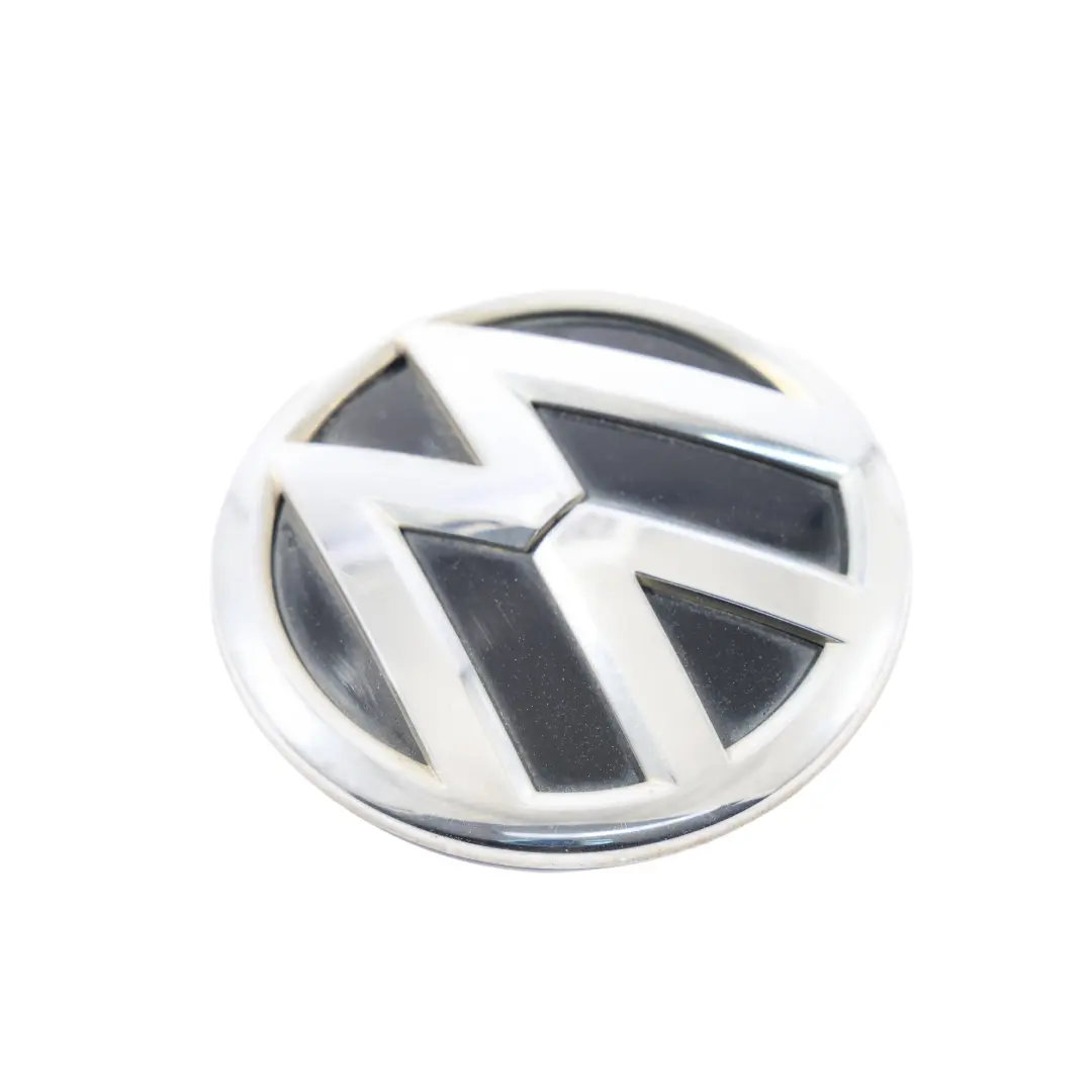 Klapę Bagażnika Chromowane Czarne do Volkswagen Jetta A6 Logo Na o numerze 5C6853630F Volkswagen Jetta A6 Logo Na Klapę Bagażnika Chromowane Czarne - SKU 5C6853630F - Numer Części 5C6853630F