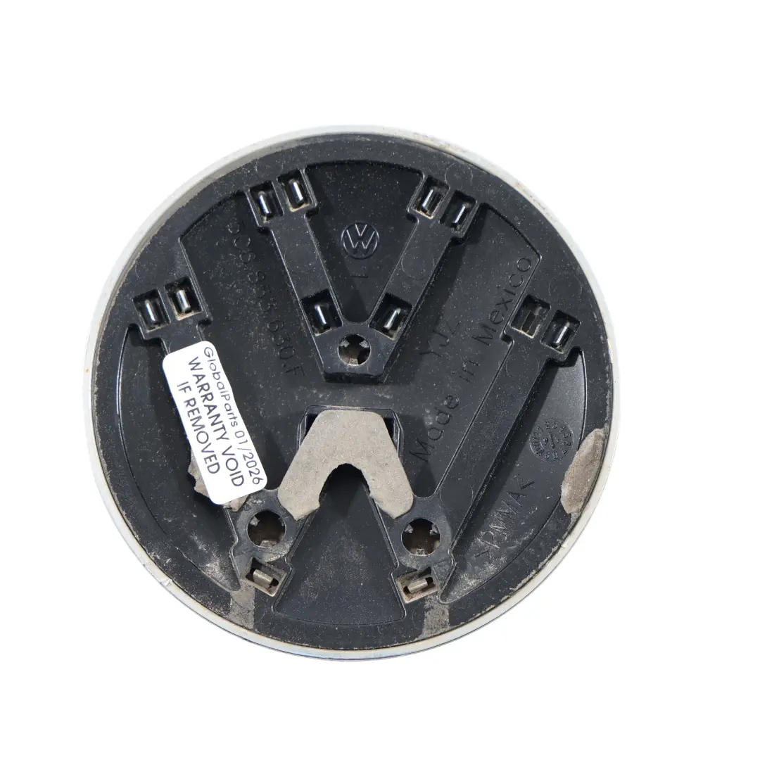 Chromé Noir Sur Hayon Arrière pour Volkswagen Jetta A6 Logo à propos du numéro de pièce 5C6853630F Volkswagen Jetta A6 Logo Chromé Noir Sur Hayon Arrière - SKU 5C6853630F - Numéro de pièce 5C6853630F