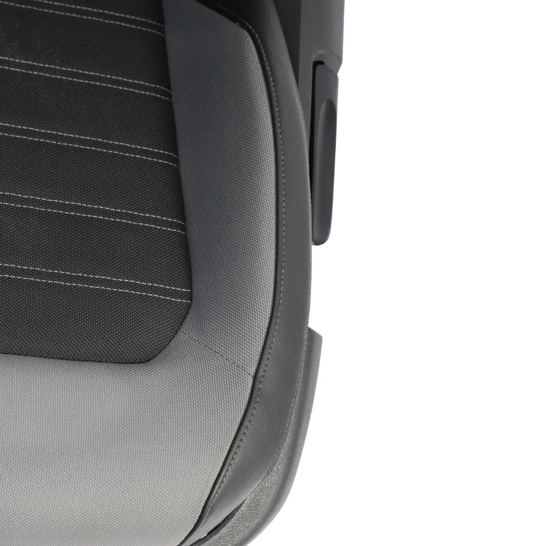 Mk6 A6 Sedile Anteriore Tessuto Pelle Titan Nero Sinistro per VW Volkswagen Jetta con numero di parte 5C6881805HE VW Volkswagen Jetta Mk6 A6 Sedile Anteriore Tessuto Pelle Titan Nero Sinistro - SKU 5C6881805HE-1 - Numero di parte 5C6881805HE