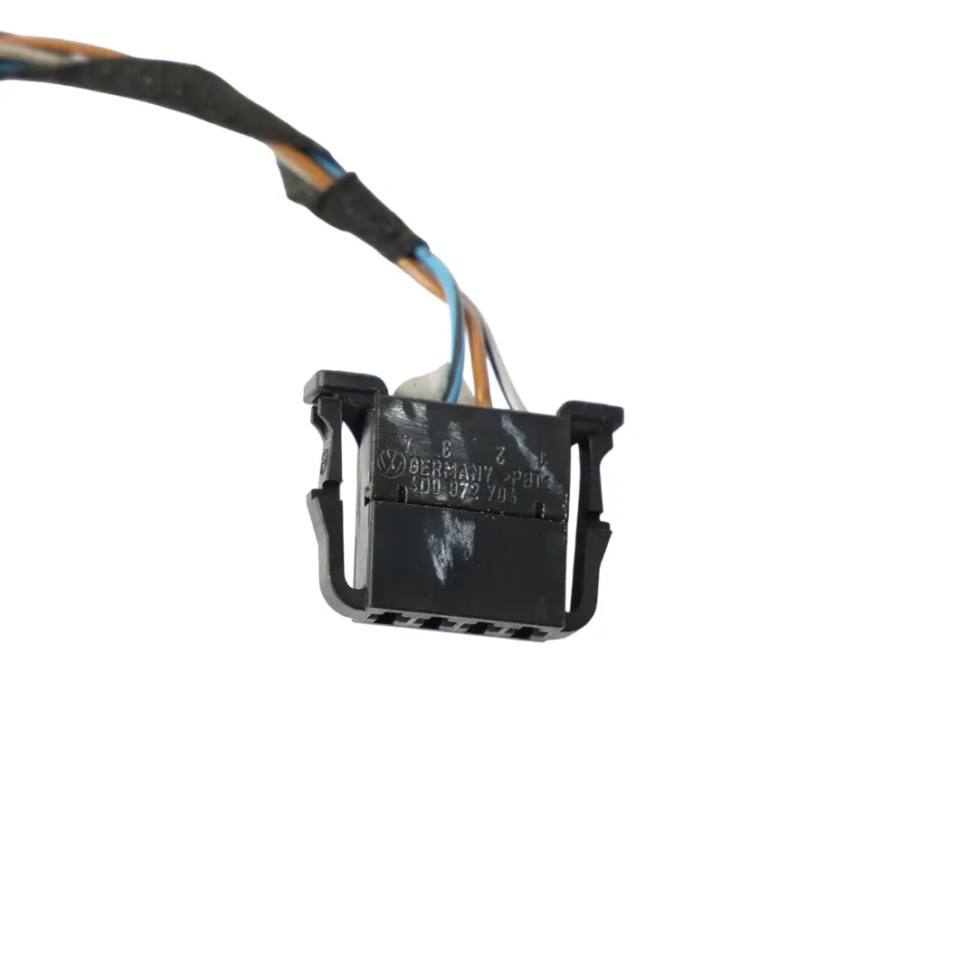 Wtyczka Kostka Przewód Lampy Tył Lewo 4D0972704 do VW Jetta A6 o numerze 5C6945093D VW Jetta A6 Wtyczka Kostka Przewód Lampy Tył Lewo 4D0972704 - SKU 5C6945093D-1 - Numer Części 5C6945093D