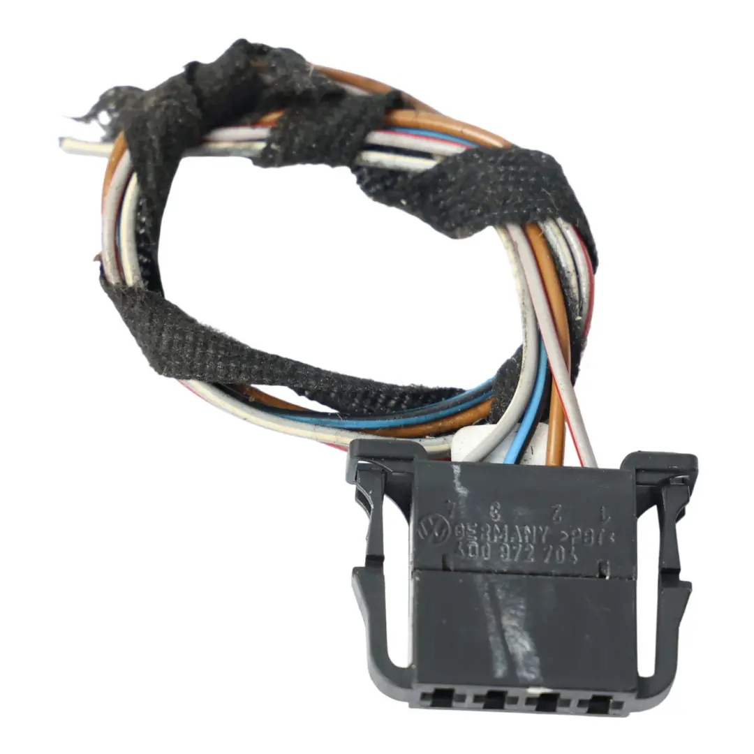 Luz Trasera Interior Trasera Cable Enchufe Derecho 4D0972704 para Volkswagen Jetta A6 con número de pieza 5C6945094E Volkswagen Jetta A6 Luz Trasera Interior Trasera Cable Enchufe Derecho 4D0972704 - SKU 5C6945094E-1 - Número de pieza 5C6945094E