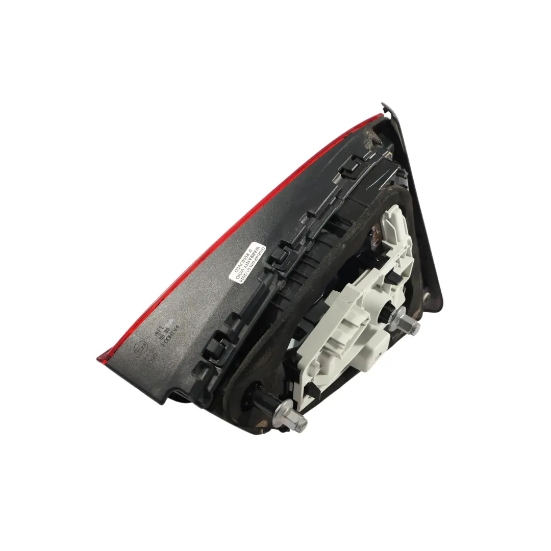 Inner Tail Light lAMP Rear Right O/S to Volkswagen Jetta A6 Saloon with Part number 5C6945094E Volkswagen Jetta A6 Saloon Inner Tail Light lAMP Rear Right O/S - SKU RHD-5C6945094E - Part number 5C6945094E