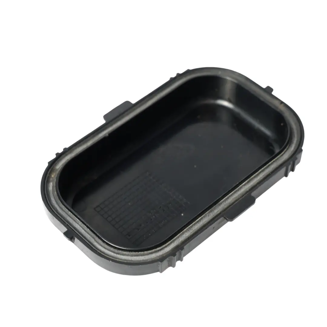 Mk3 5F Osłona Zaślepka Reflektora Przedniego Lewa Prawa do Seat Leon o numerze 5F0941607 Seat Leon Mk3 5F Osłona Zaślepka Reflektora Przedniego Lewa Prawa - SKU 5F0941607 - Numer Części 5F0941607