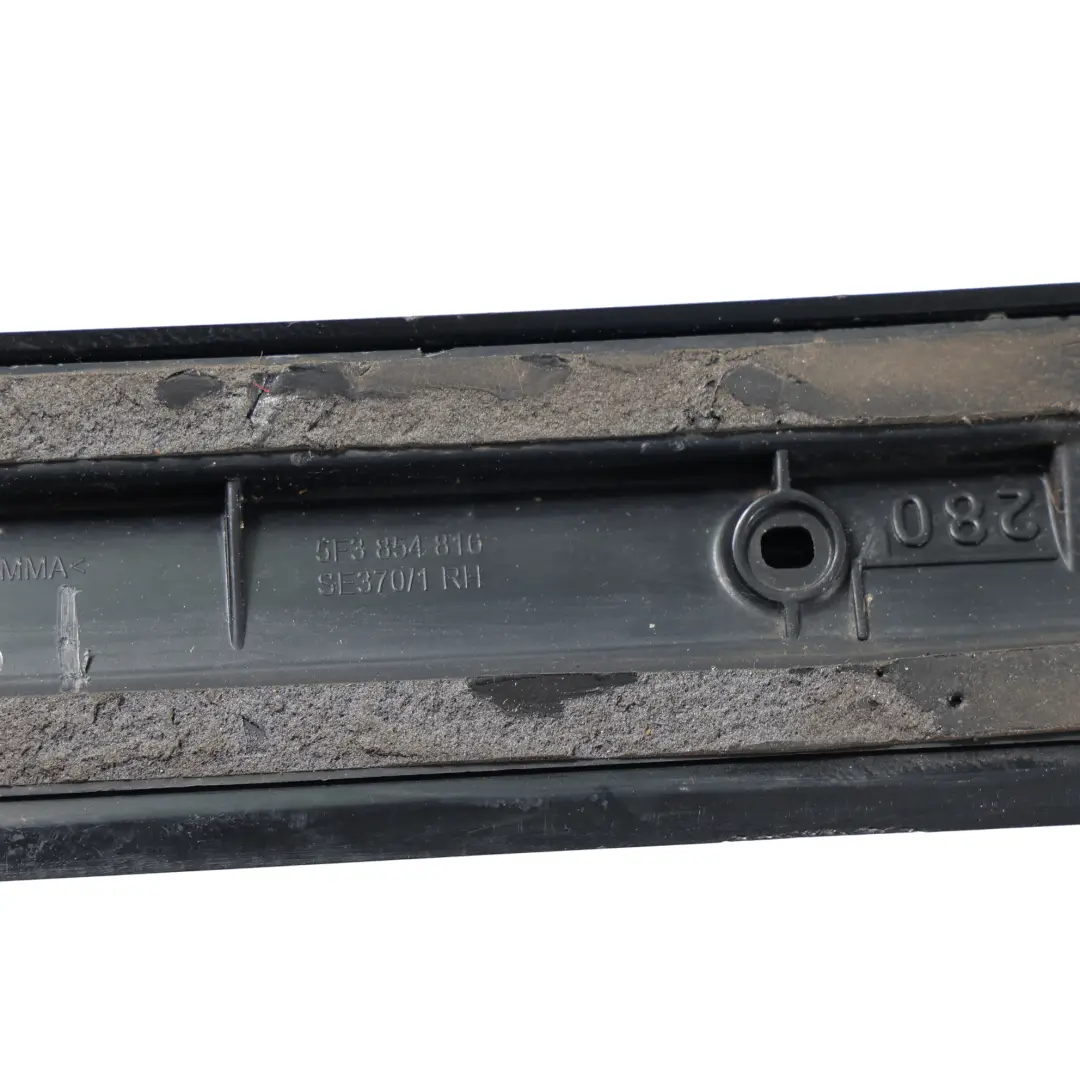 5F Ventana Trasera Alerón Lateral Vertical Derecha para Seat Leon Cupra con número de pieza 5F3854816 Seat Leon Cupra 5F Ventana Trasera Alerón Lateral Vertical Derecha - SKU 5F3854816 - Número de pieza 5F3854816