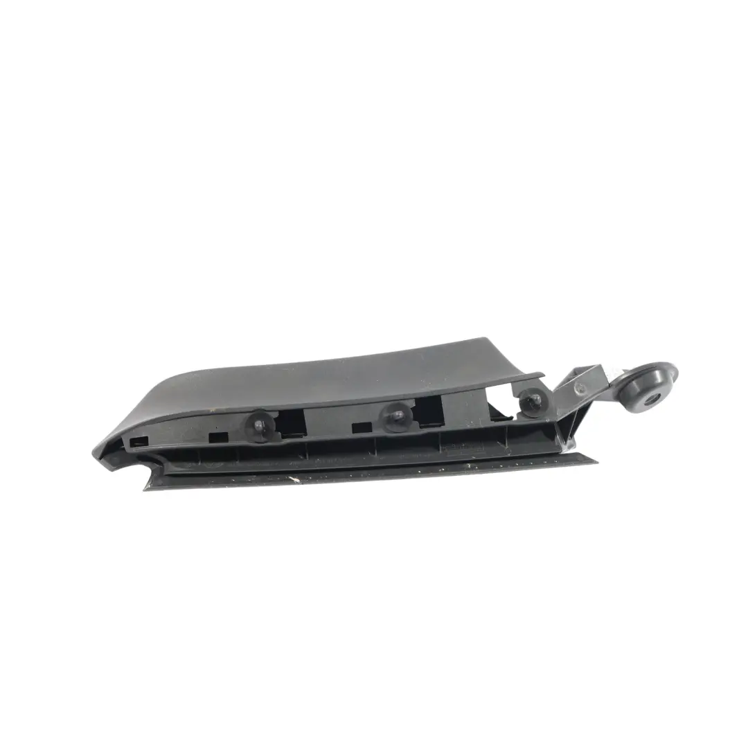 Embellecedor Interior Superior Puerta Delantera Derecha para VW Golf Mk7 con número de pieza 5G0837974D VW Golf Mk7 Embellecedor Interior Superior Puerta Delantera Derecha - SKU 5G0837974D - Número de pieza 5G0837974D