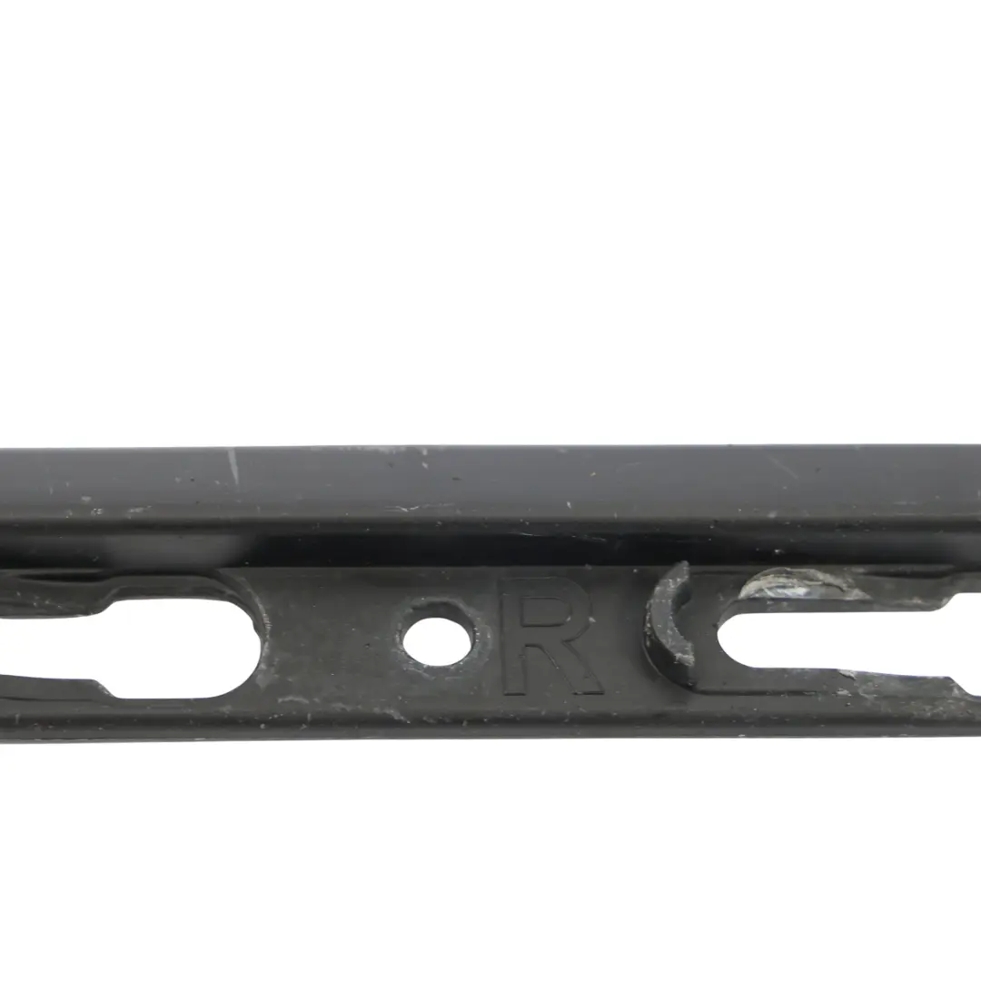 Supporto Laterale Gonna Striscia Della Soglia Destra per VW Golf VII R con numero di parte 5G0853544A VW Golf VII R Supporto Laterale Gonna Striscia Della Soglia Destra - SKU 5G0853544A - Numero di parte 5G0853544A