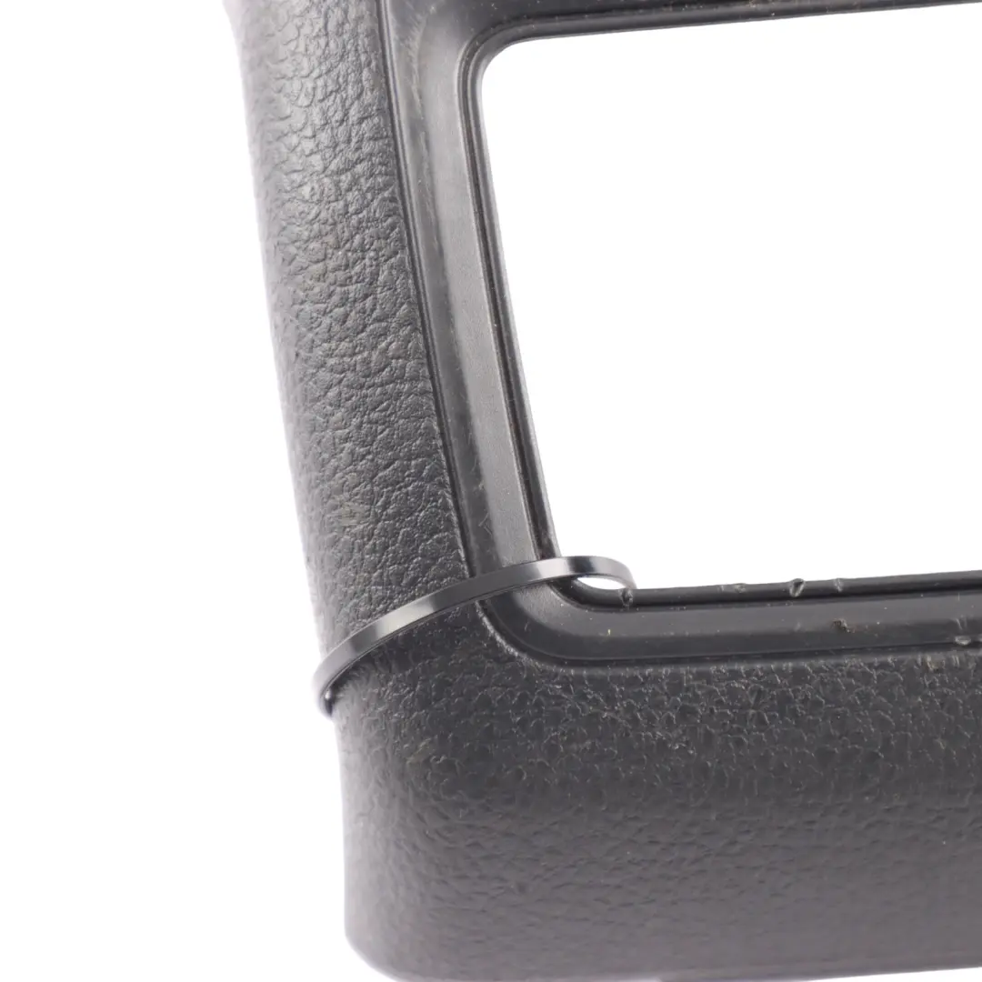 Konsola Środkowa Osłona Nawiewu Tył 5G0864298F do Volkswagen Golf Mk7 o numerze 5G0863289C Volkswagen Golf Mk7 Konsola Środkowa Osłona Nawiewu Tył 5G0864298F - SKU 5G0863289C - Numer Części 5G0863289C