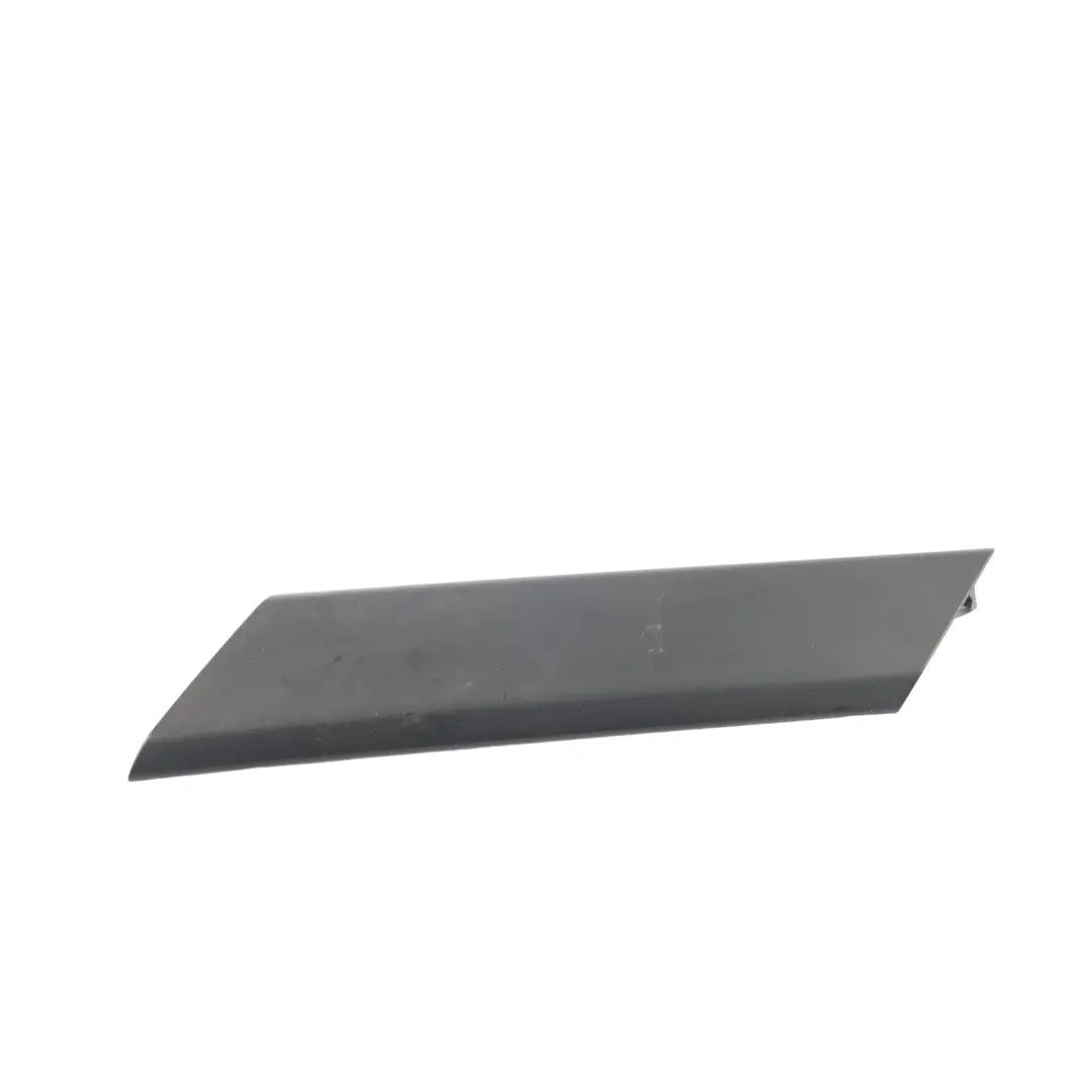 Osłona Listwa Drzwi Tylnych Prawa do Volkswagen Golf Mk7 o numerze 5G0868040A Volkswagen Golf Mk7 Osłona Listwa Drzwi Tylnych Prawa - SKU 5G0868040A - Numer Części 5G0868040A