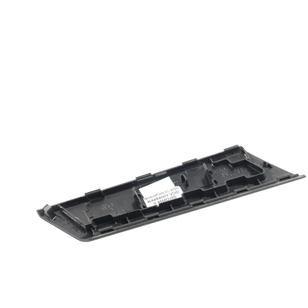 Osłona Listwa Drzwi Tylnych Prawa do Volkswagen Golf Mk7 o numerze 5G0868040A Volkswagen Golf Mk7 Osłona Listwa Drzwi Tylnych Prawa - SKU 5G0868040A - Numer Części 5G0868040A