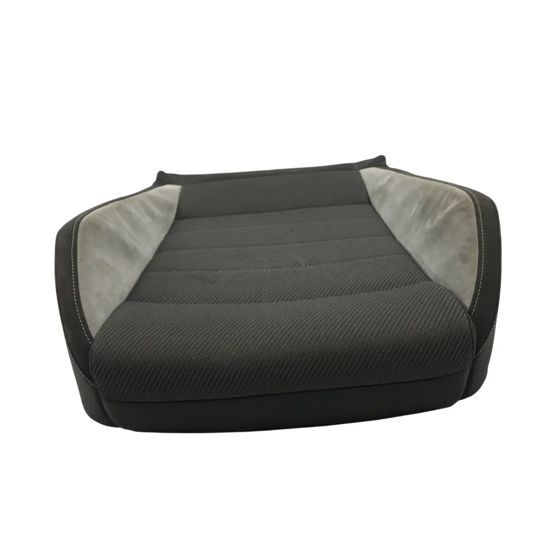 Vordersitz Kissen Abdeckung Innenraum Stoff Titan Schwarz für Volkswagen Golf Mk7 R mit Teilenummer 5G0881405EP Volkswagen Golf Mk7 R Vordersitz Kissen Abdeckung Innenraum Stoff Titan Schwarz - SKU 5G0881405EP - Teilenummer 5G0881405EP