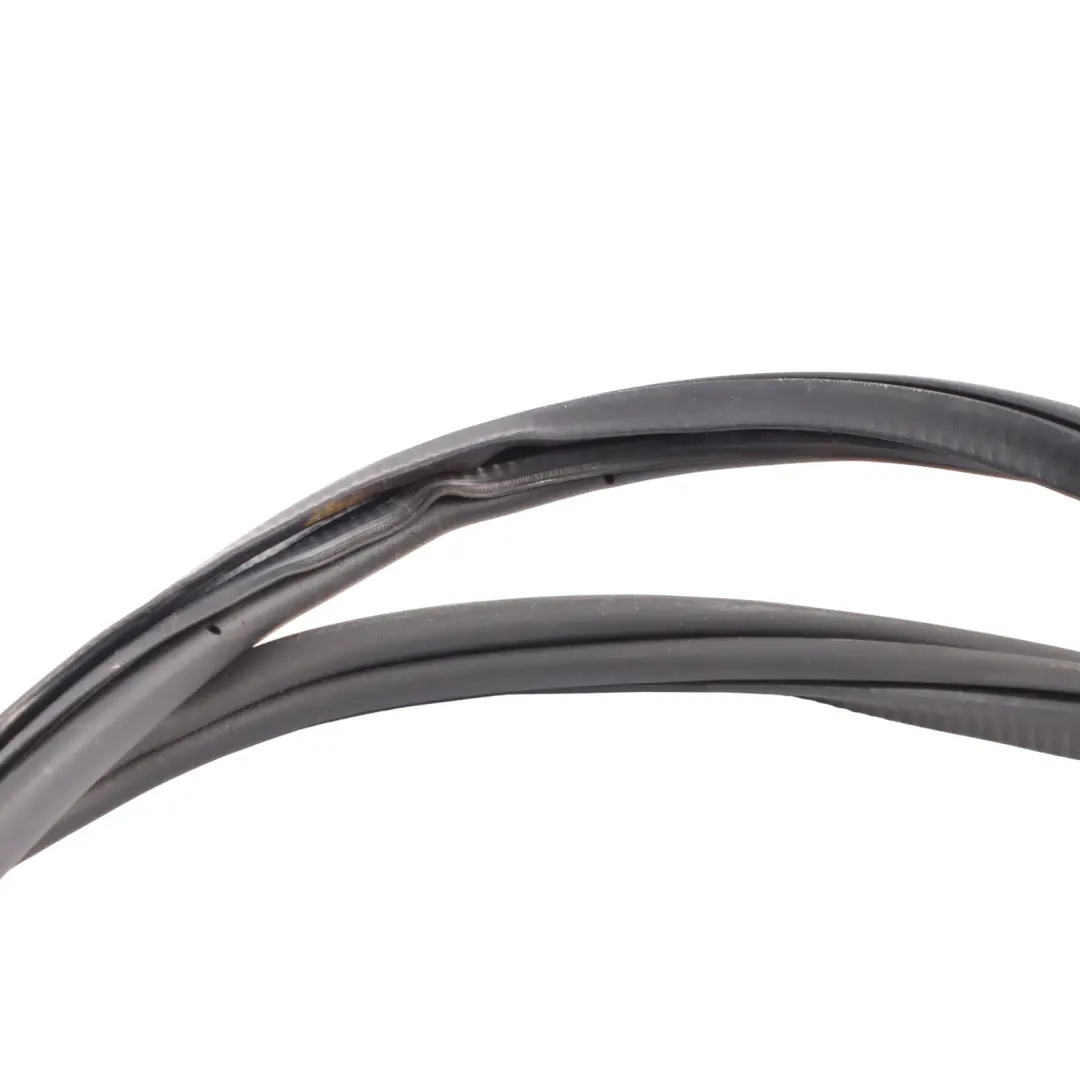 Front Door Seal Rubber Gasket Inner Right O/S to VW Volkswagen Golf Mk7 with Part number 5G4867912B VW Volkswagen Golf Mk7 Front Door Seal Rubber Gasket Inner Right O/S - SKU 5G4867912B - Part number 5G4867912B