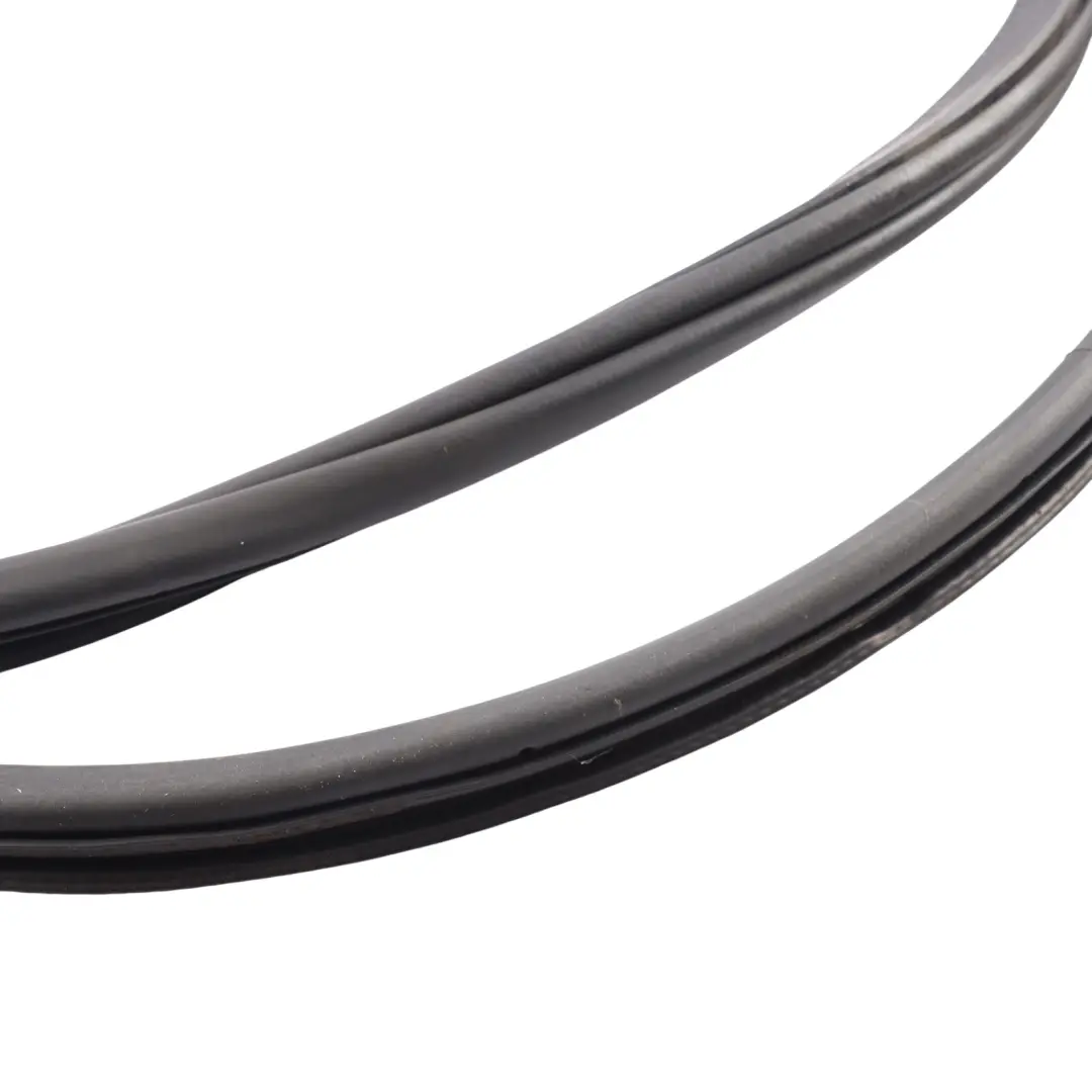 Front Door Seal Rubber Gasket Inner Right O/S to VW Volkswagen Golf Mk7 with Part number 5G4867912B VW Volkswagen Golf Mk7 Front Door Seal Rubber Gasket Inner Right O/S - SKU 5G4867912B - Part number 5G4867912B