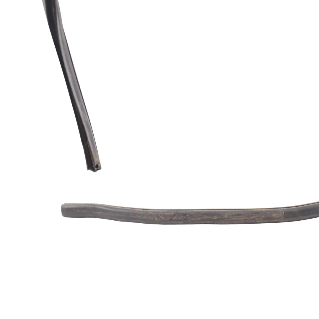 Volkswagen Golf 5G Mk7 Rear Door Window Gasket Rubber Frame Right O/S - SKU 5G6839432J - Part number 5G6839432J