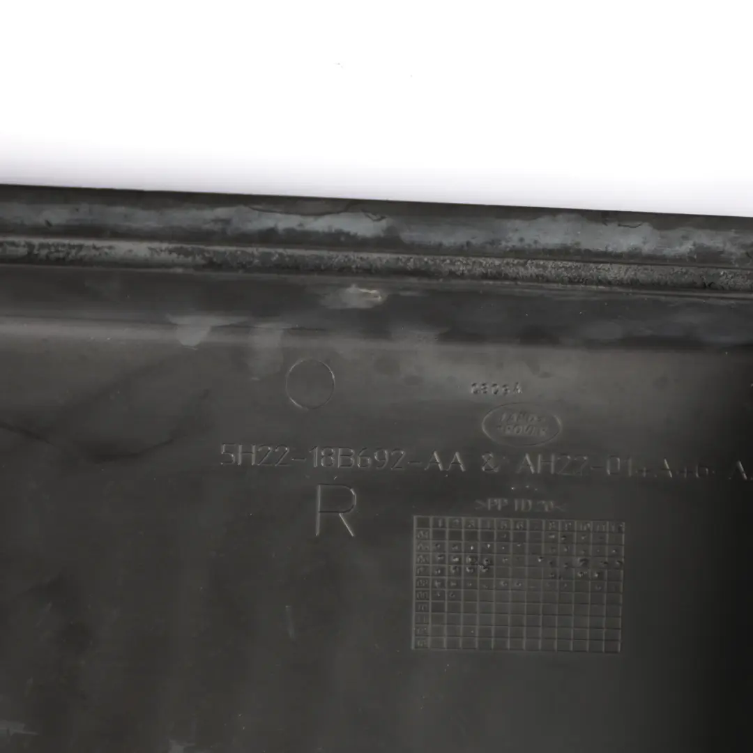 Land Rover Discovery Mk3 L319 Garniture Boîte Fusibles Servofrein Côté Droit - SKU 5H22-18B692-AA - Numéro de pièce 5H22-18B692-AA