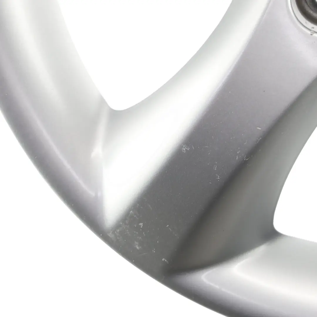 Felga Aluminiowa Srebrna 5 Ramion 15" ET:43 6J do Skoda Fabia 5J o numerze 5J0601025A Skoda Fabia 5J Felga Aluminiowa Srebrna 5 Ramion 15" ET:43 6J - SKU 5J0601025A-2 - Numer Części 5J0601025A