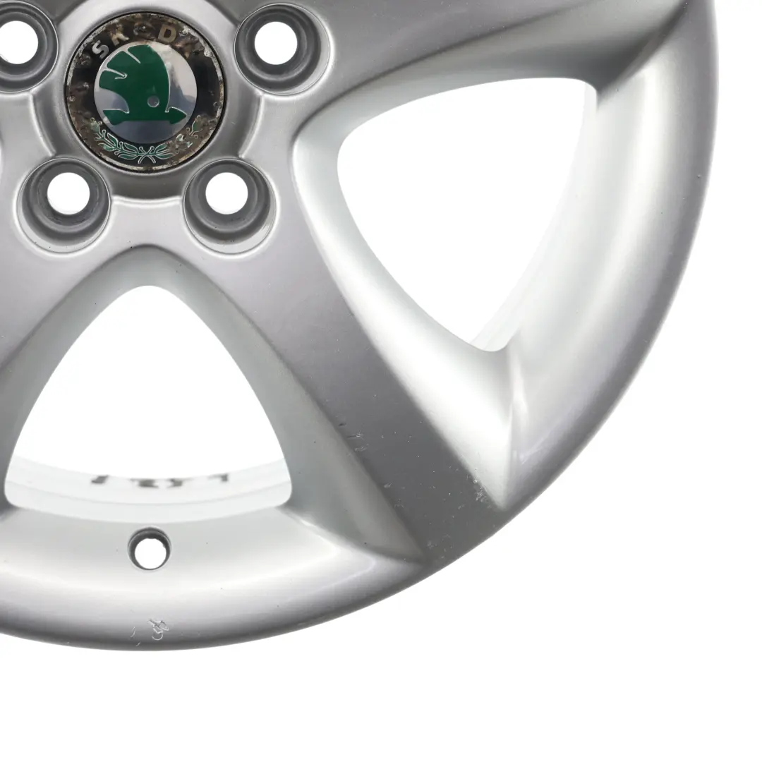 Skoda Fabia 5J Silver Wheel Rim Alloy 15" 6J ET:43 Star Spoke - SKU 5J0601025A-4 - Part number 5J0601025A