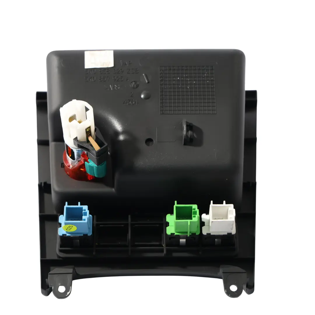 Mk3 Popielniczka Schowek Konsoli Środkowej Port 12V do VW Scirocco o numerze 5K0857925A VW Scirocco Mk3 Popielniczka Schowek Konsoli Środkowej Port 12V - SKU 5K0857925A-3 - Numer Części 5K0857925A