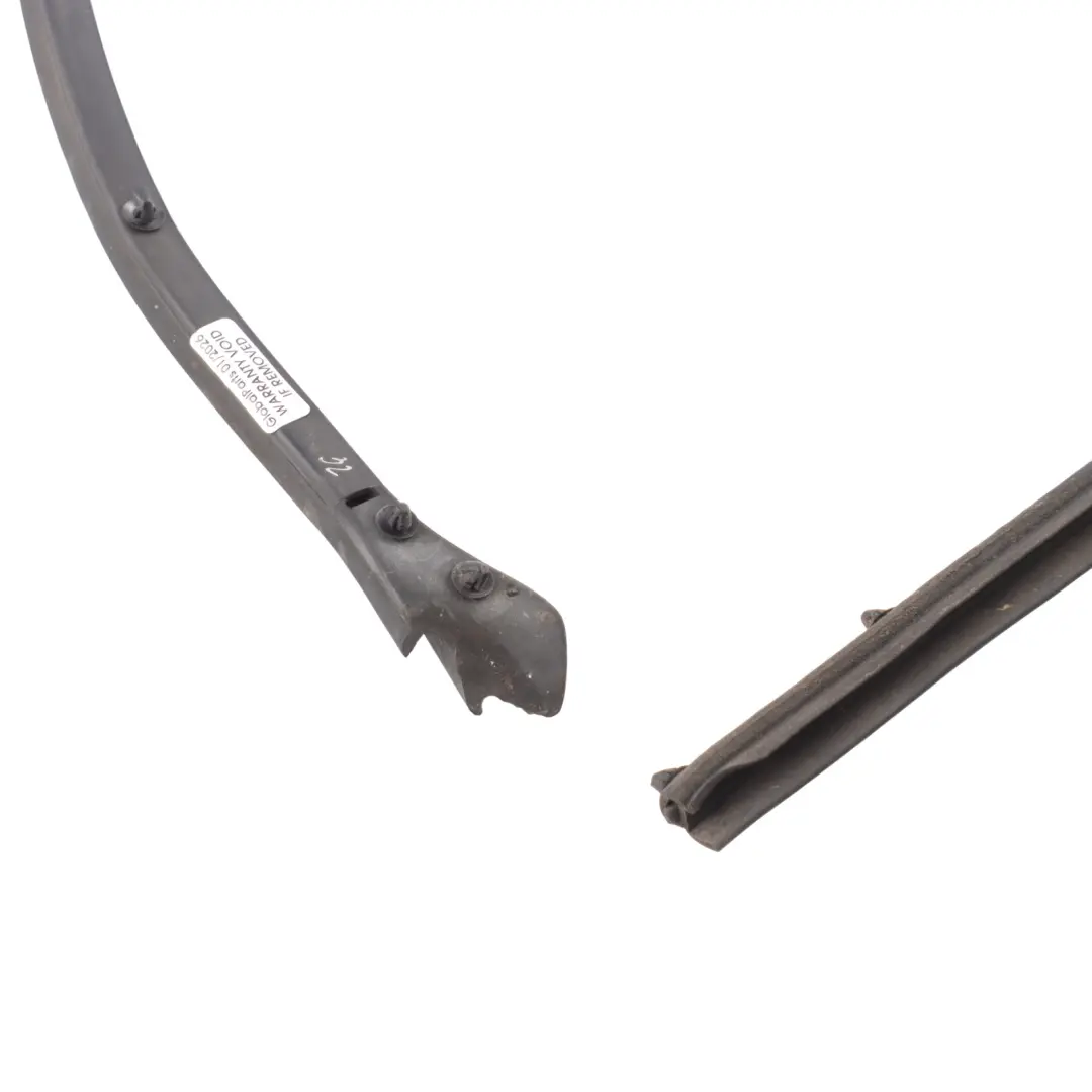 Mk6 Rear Door Seal Gasket Rubber Outer Left N/S to VW Volkswagen Golf with Part number 5K6839699B VW Volkswagen Golf Mk6 Rear Door Seal Gasket Rubber Outer Left N/S - SKU 5K6839699B - Part number 5K6839699B