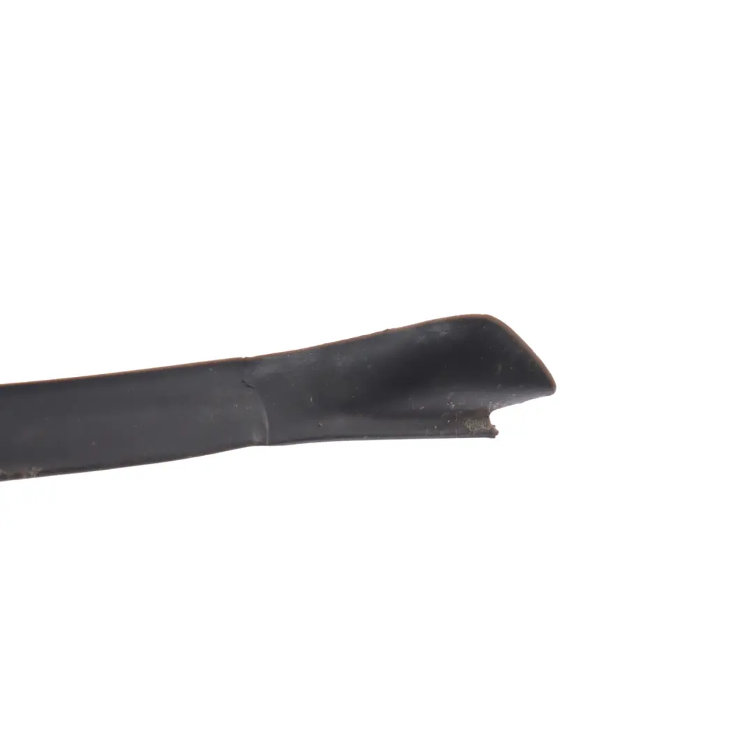 MK6 Joint Caoutchouc Porte Arrière Droit Extérieur pour Volkswagen Golf à propos du numéro de pièce 5K6839700B Volkswagen Golf MK6 Joint Caoutchouc Porte Arrière Droit Extérieur - SKU 5K6839700B - Numéro de pièce 5K6839700B