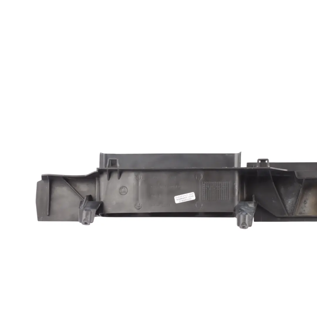 Front Panel Air Guide Duct Upper to Skoda Yeti 5L with Part number 5L0121285 Skoda Yeti 5L Front Panel Air Guide Duct Upper - SKU 5L0121285 - Part number 5L0121285