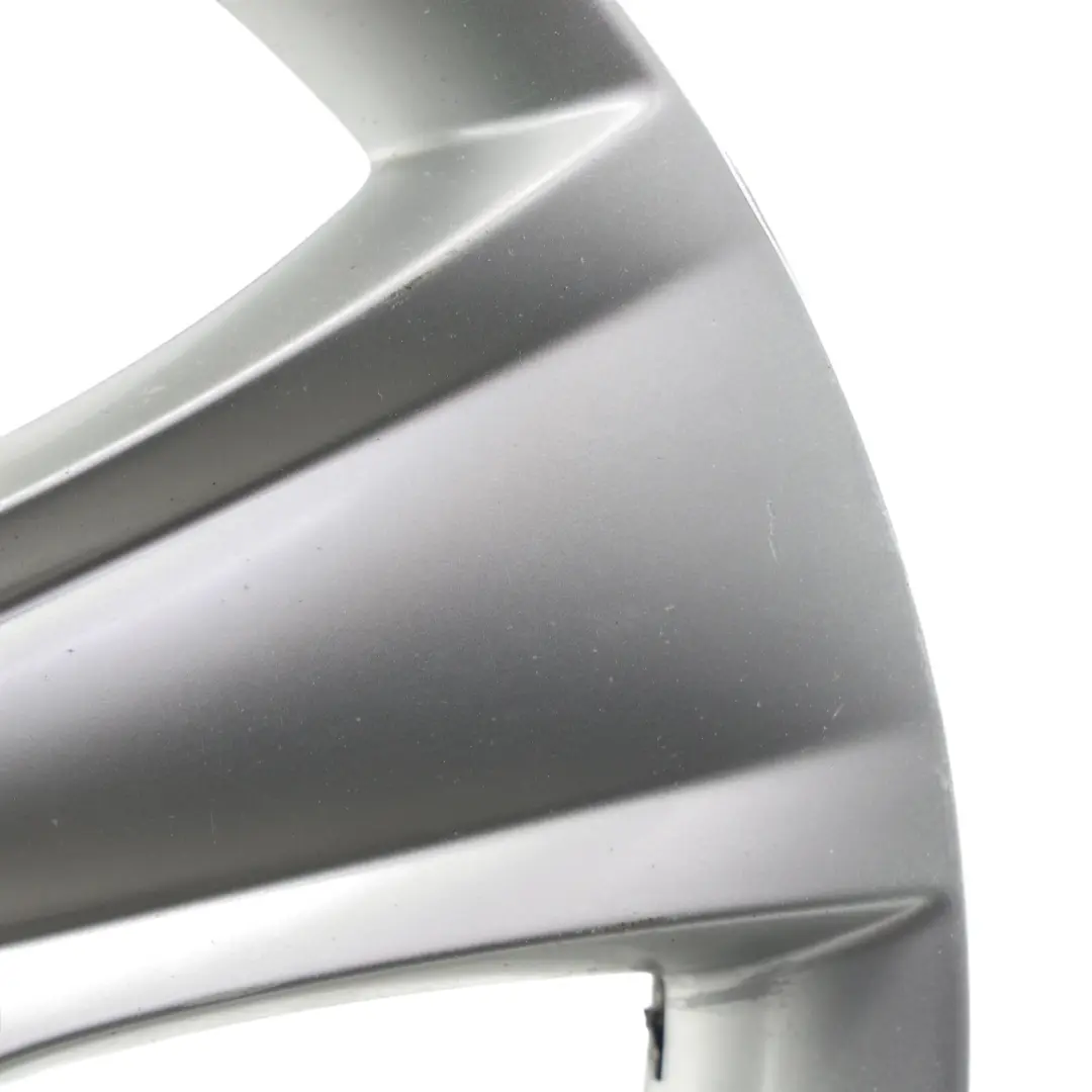 Jante Alliage Argentée 17" 7J ET:45 Rayons Étoile pour Skoda Yeti 5L à propos du numéro de pièce 5L0601025B Skoda Yeti 5L Jante Alliage Argentée 17" 7J ET:45 Rayons Étoile - SKU 5L0601025B-1 - Numéro de pièce 5L0601025B