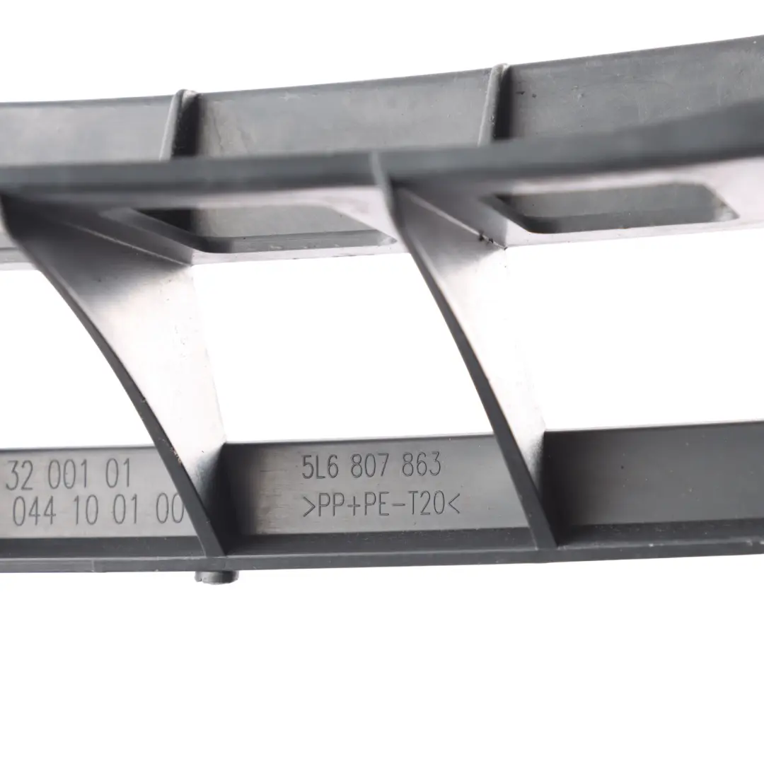 Paraurti Posteriore Supporto Staffa Centrale Destra 5L6807864 per Skoda Yeti 5L con numero di parte 5L6807863 Skoda Yeti 5L Paraurti Posteriore Supporto Staffa Centrale Destra 5L6807864 - SKU 5L6807863 - Numero di parte 5L6807863