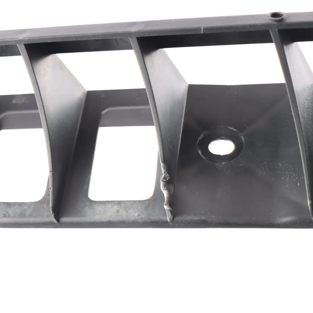 Paraurti Posteriore Supporto Staffa Centrale Destra 5L6807864 per Skoda Yeti 5L con numero di parte 5L6807863 Skoda Yeti 5L Paraurti Posteriore Supporto Staffa Centrale Destra 5L6807864 - SKU 5L6807863 - Numero di parte 5L6807863