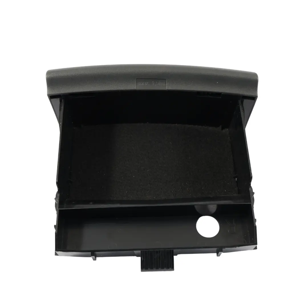 Compartiment Rangement Boîte Gants Siège Avant pour VW T-Roc A11 R à propos du numéro de pièce 5NA882602 VW T-Roc A11 R Compartiment Rangement Boîte Gants Siège Avant - SKU 5NA882602 - Numéro de pièce 5NA882602