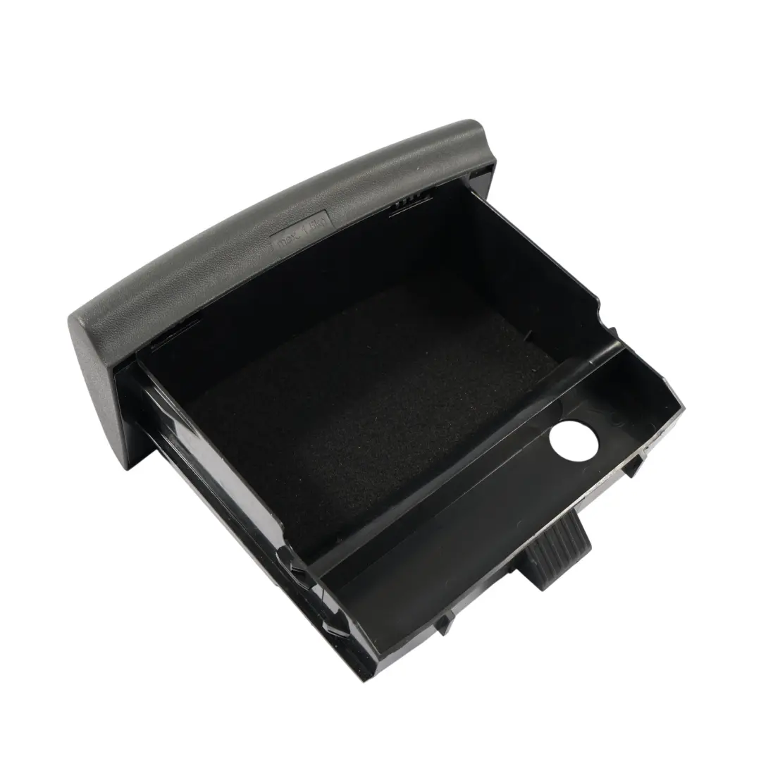 Przedni Schowek Szuflada Fotela Prawy do VW T-Roc A11 R o numerze 5NA882602 VW T-Roc A11 R Przedni Schowek Szuflada Fotela Prawy - SKU 5NA882602 - Numer Części 5NA882602