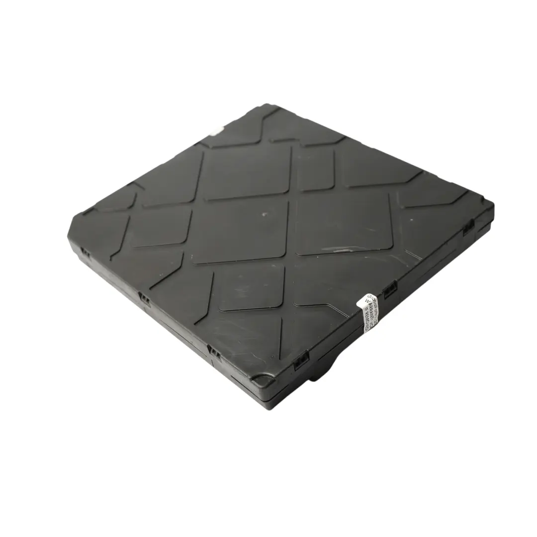 Convenience Body Control Module Unit ECU to Volkswagen VW Golf Mk7 BCM with Part number 5Q0937084M Volkswagen VW Golf Mk7 BCM Convenience Body Control Module Unit ECU - SKU 5Q0937084M - Part number 5Q0937084M